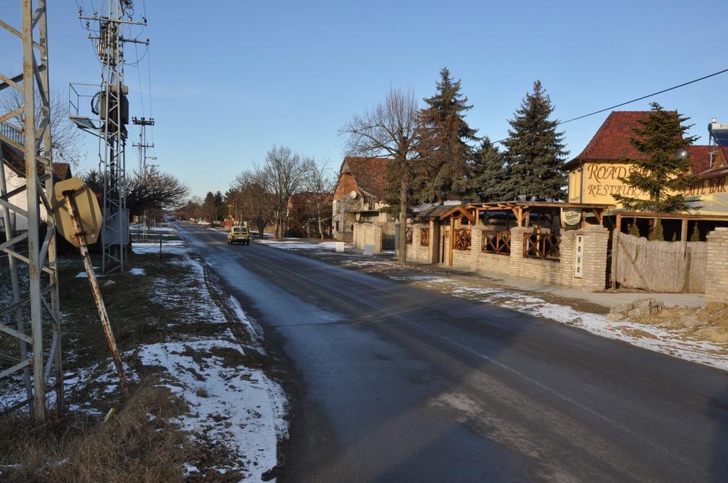 Hotel Sobe Tron Palić Esterno foto